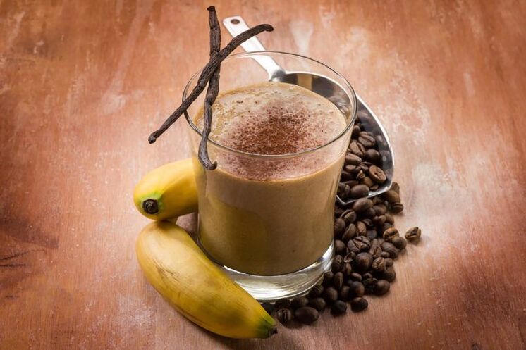 Kilo kaybı için kahve-proteinli smoothie